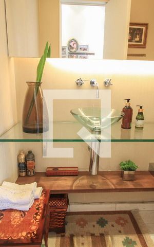 Apartamento à venda com 70m², 1 quarto e 1 vaga Apartamento à venda com 70m², 1 quarto e 1 vagaLavabo
