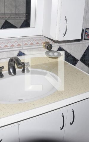 Casa para alugar com 350m², 4 quartos e 2 vagas Casa para alugar com 350m², 4 quartos e 2 vagasBanheiro 1