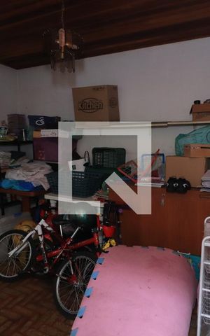 Casa de condomínio à venda com 194m², 5 quartos e 3 vagasDespensa