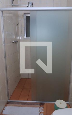 Casa de condomínio à venda com 194m², 5 quartos e 3 vagasBanheiro