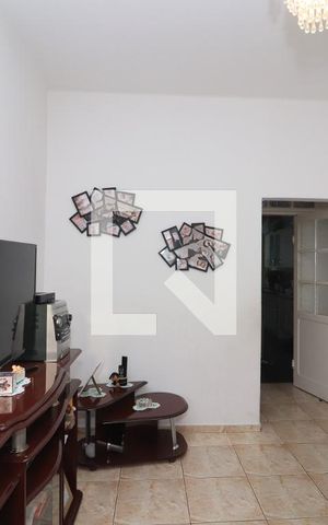 Casa de condomínio à venda com 194m², 5 quartos e 3 vagasSala de TV