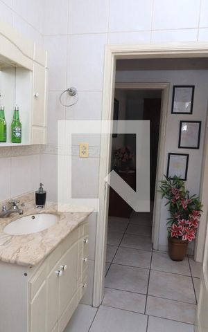Casa de condomínio à venda com 194m², 5 quartos e 3 vagasBanheiro 2 2° Andar