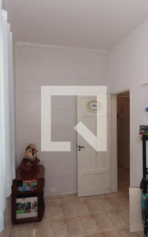 Casa de condomínio à venda com 194m², 5 quartos e 3 vagasQuarto 2