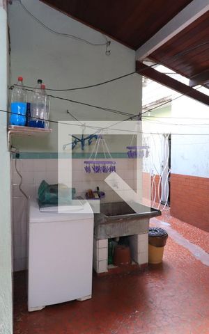 Casa de condomínio à venda com 194m², 5 quartos e 3 vagasÁrea de Serviço