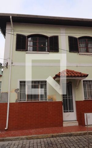 Casa de condomínio à venda com 194m², 5 quartos e 3 vagasFachada