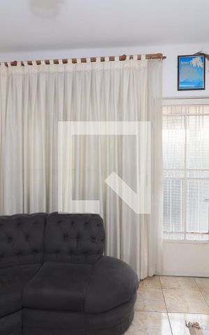 Casa de condomínio à venda com 194m², 5 quartos e 3 vagasSala de TV