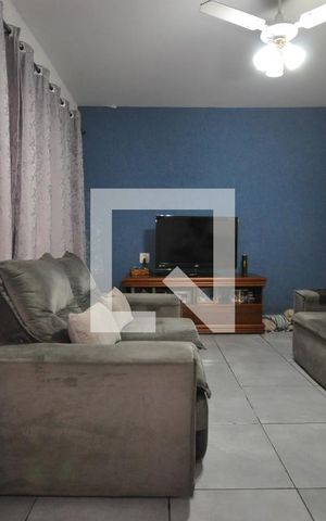 Casa à venda com 200m², 3 quartos e 1 vagaSala