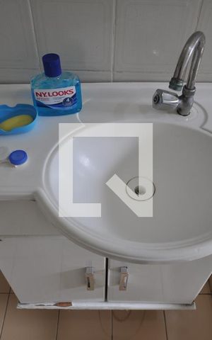 Casa à venda com 200m², 3 quartos e 1 vagaBanheiro de Serviço 