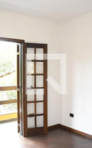 Casa de condomínio para alugar com 285m², 6 quartos e 4 vagasSuíte 2
