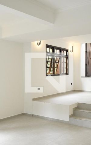 Casa de condomínio para alugar com 285m², 6 quartos e 4 vagasSala