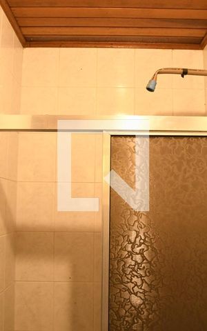 Casa de condomínio para alugar com 285m², 6 quartos e 4 vagasBanheiro da Suíte