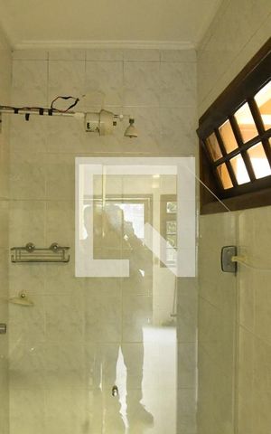 Casa de condomínio para alugar com 285m², 6 quartos e 4 vagasÁrea de Serviço
