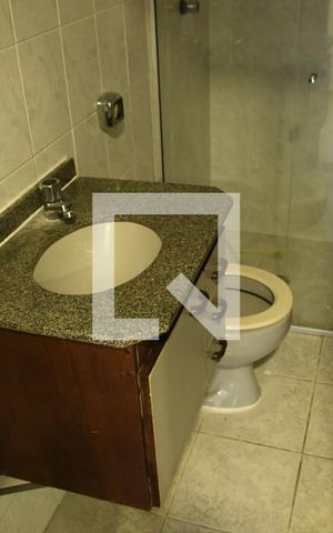 Casa de condomínio para alugar com 285m², 6 quartos e 4 vagasÁrea de Serviço
