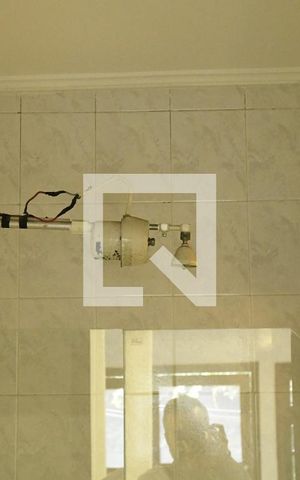 Casa de condomínio para alugar com 285m², 6 quartos e 4 vagasÁrea de Serviço