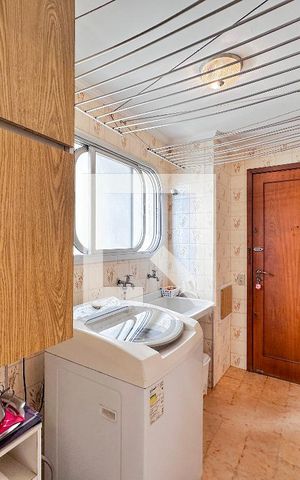 Apartamento à venda com 145m², 4 quartos e 2 vagasÁrea de Serviço