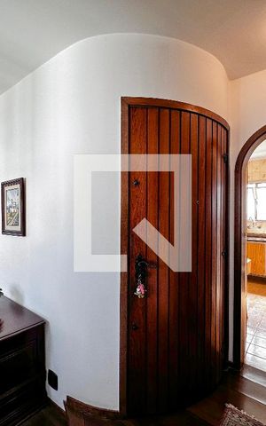 Apartamento à venda com 145m², 4 quartos e 2 vagasEntrada Apartamento
