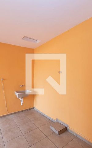 Casa à venda com 170m², 3 quartos e 4 vagas Casa à venda com 170m², 3 quartos e 4 vagasEdicula - Lavanderia