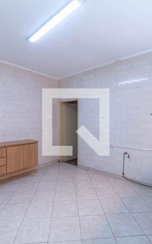 Casa à venda com 170m², 3 quartos e 4 vagas Casa à venda com 170m², 3 quartos e 4 vagasCozinha