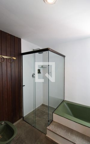 Apartamento para alugar com 210m², 3 quartos e 4 vagasBanheiro Social