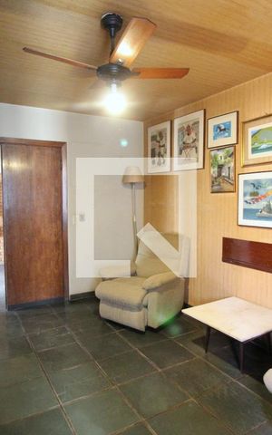 Apartamento para alugar com 210m², 3 quartos e 4 vagasSala de TV