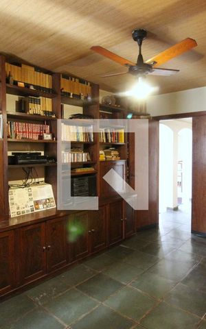 Apartamento para alugar com 210m², 3 quartos e 4 vagasSala de TV