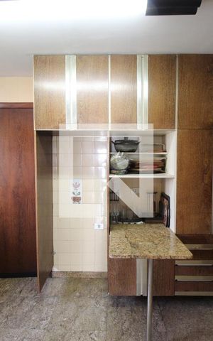 Apartamento para alugar com 210m², 3 quartos e 4 vagasCozinha