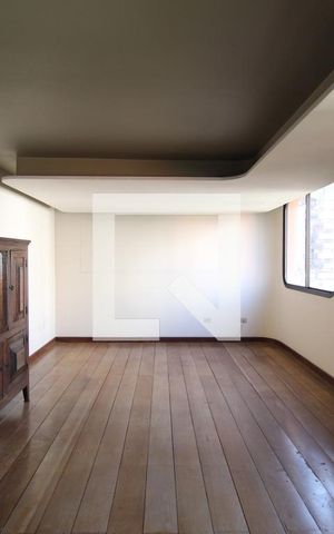 Apartamento para alugar com 210m², 3 quartos e 4 vagasSala