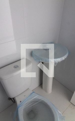 Apartamento à venda com 227m², 4 quartos e 4 vagas Apartamento à venda com 227m², 4 quartos e 4 vagasBanheiro de Serviço