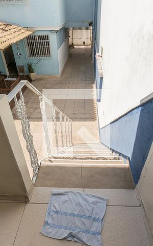 Casa à venda com 180m², 5 quartos e 5 vagas Casa à venda com 180m², 5 quartos e 5 vagasCasa fundos - Varanda da Sala