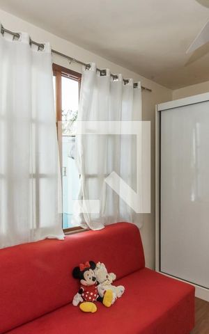 Casa à venda com 180m², 5 quartos e 5 vagas Casa à venda com 180m², 5 quartos e 5 vagasCasa fundos - Quarto 2