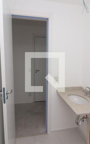 Apartamento à venda com 86m², 2 quartos e 2 vagasBanheiro da Suíte