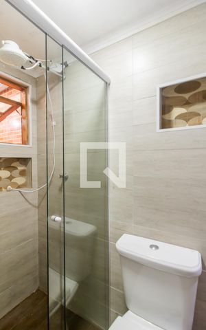 Casa à venda com 60m², 1 quarto e sem vaga Casa à venda com 60m², 1 quarto e sem vagaBanheiro