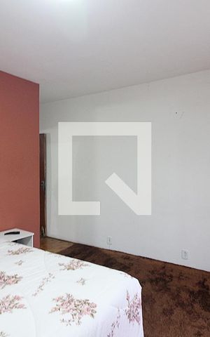 Casa à venda com 215m², 3 quartos e 2 vagasQuarto 1 - Suíte