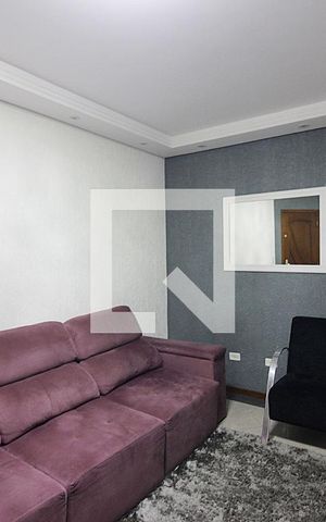 Casa à venda com 215m², 3 quartos e 2 vagasSala