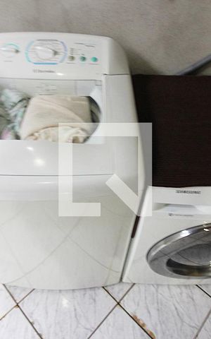 Casa à venda com 215m², 3 quartos e 2 vagasÁrea de Serviço