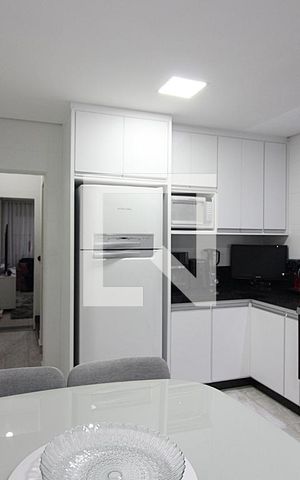 Casa à venda com 215m², 3 quartos e 2 vagasCozinha