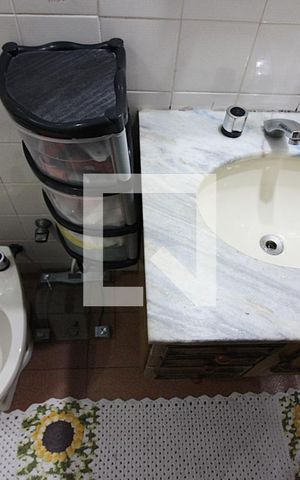 Casa à venda com 215m², 3 quartos e 2 vagasQuarto 1 - Suíte Banheiro