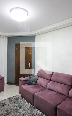 Casa à venda com 215m², 3 quartos e 2 vagasSala