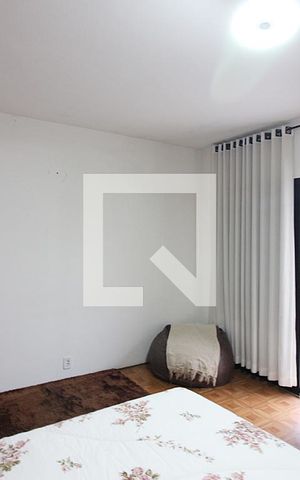 Casa à venda com 215m², 3 quartos e 2 vagasQuarto 1 - Suíte