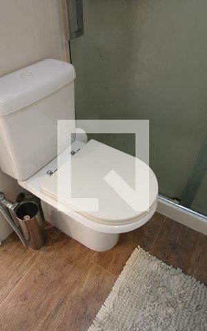 Apartamento à venda com 180m², 3 quartos e 2 vagasQuarto 3 - Banheiro da Suíte