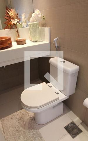 Apartamento à venda com 180m², 3 quartos e 2 vagas Apartamento à venda com 180m², 3 quartos e 2 vagasLavabo