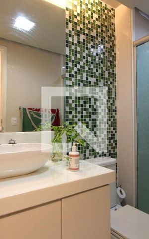 Apartamento à venda com 180m², 3 quartos e 2 vagas Apartamento à venda com 180m², 3 quartos e 2 vagasBanheiro Social 1