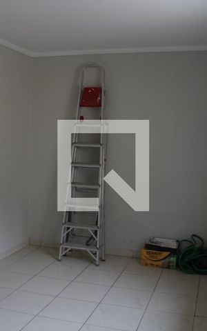 Casa para alugar com 62m², 2 quartos e 1 vagaSala 