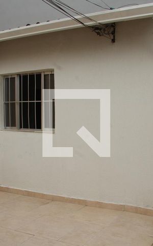 Casa para alugar com 62m², 2 quartos e 1 vagaQuintal 