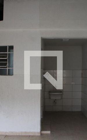 Casa para alugar com 62m², 2 quartos e 1 vagaÁrea de Serviço