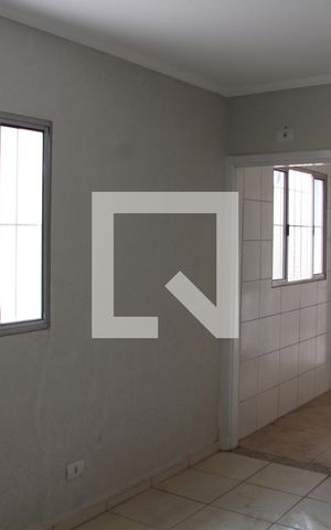 Casa para alugar com 62m², 2 quartos e 1 vagaSala 