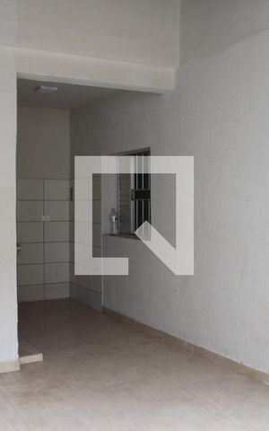Casa para alugar com 62m², 2 quartos e 1 vagaÁrea de Serviço
