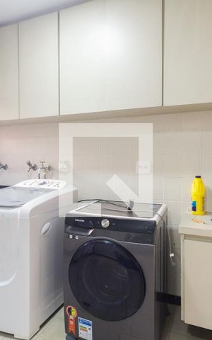 Casa à venda com 300m², 3 quartos e 4 vagas Casa à venda com 300m², 3 quartos e 4 vagasÁrea de Serviço