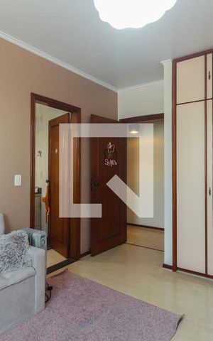 Casa à venda com 300m², 3 quartos e 4 vagas Casa à venda com 300m², 3 quartos e 4 vagasSuíte 2