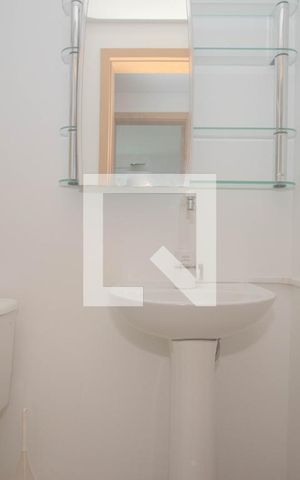 Apartamento à venda com 54m², 2 quartos e 1 vaga Apartamento à venda com 54m², 2 quartos e 1 vagaBanheiro